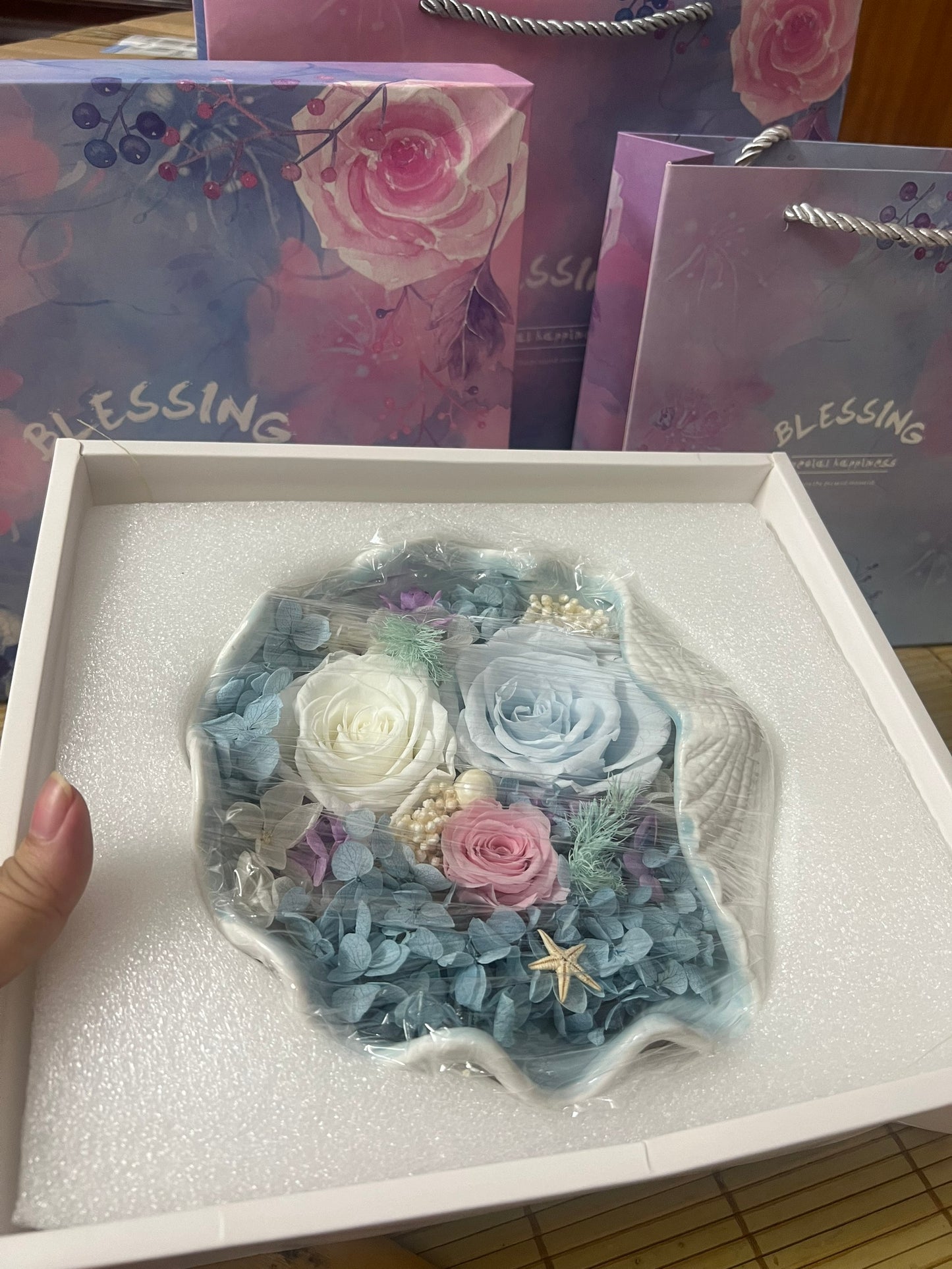 Mother's Day Preserved Eternal Fresh Flowers with Shell Box Gift Idea Valentine's day women's day